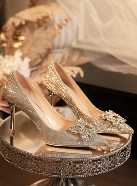 婚鞋女2026新款秀禾婚纱两穿水晶鞋新娘鞋法式香槟色高跟鞋不累脚