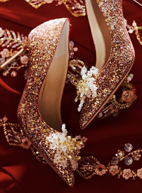 2026年新款红色婚鞋女新娘鞋结婚中式秀禾服高级感法式细跟高跟鞋