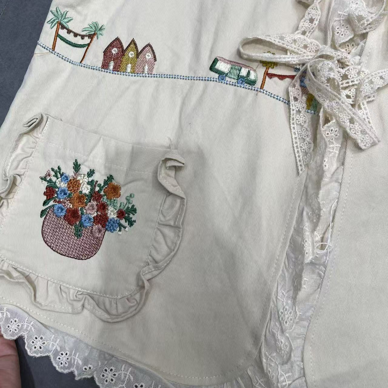 森系秋季叠穿绣花蕾丝花边系带马甲韩系文艺复古无袖坎肩背心马甲