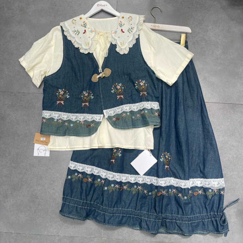 森系复古文艺刺绣牛仔马甲背心夏季韩系甜美小众花边宽松休闲马甲