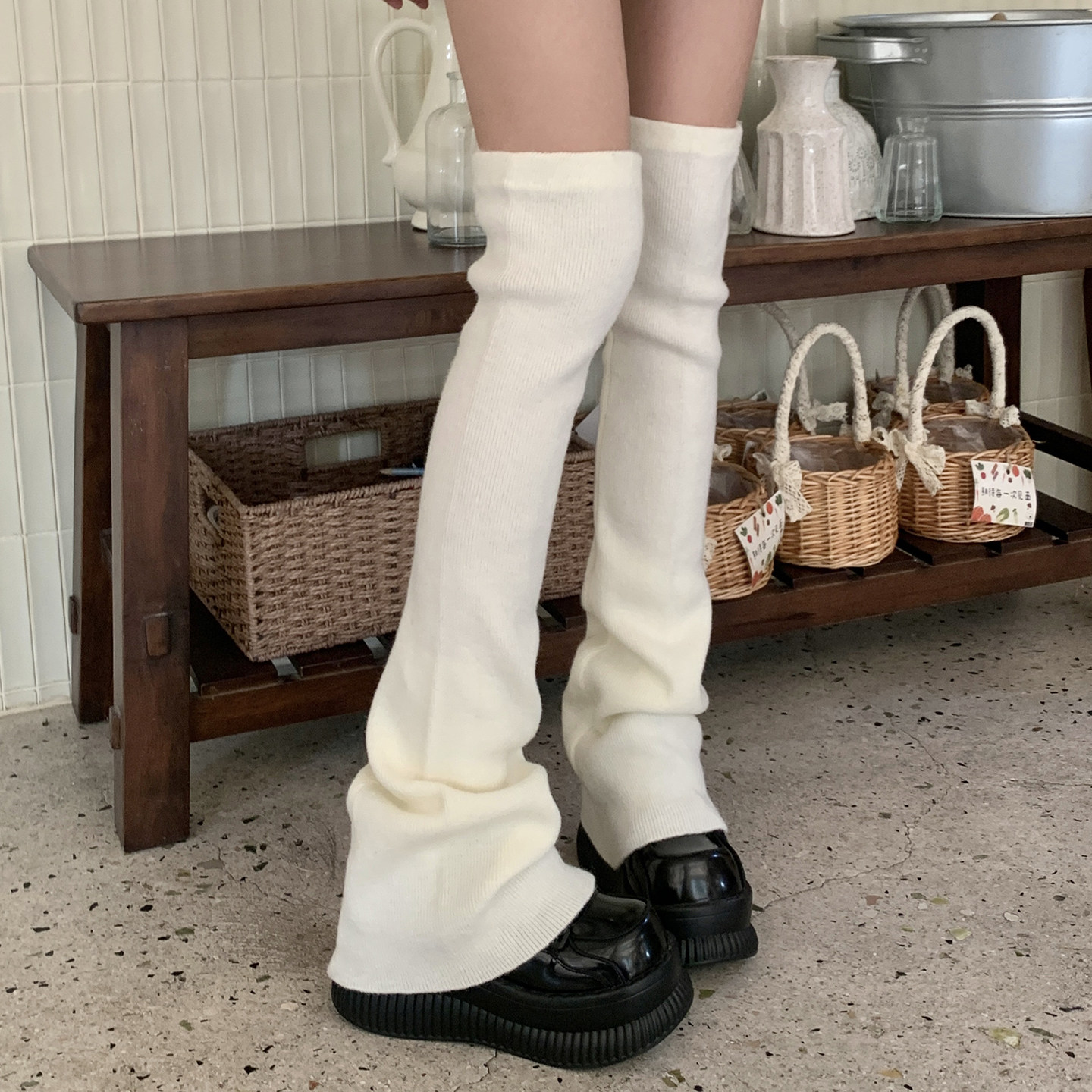 日系奶白加长过膝袜套