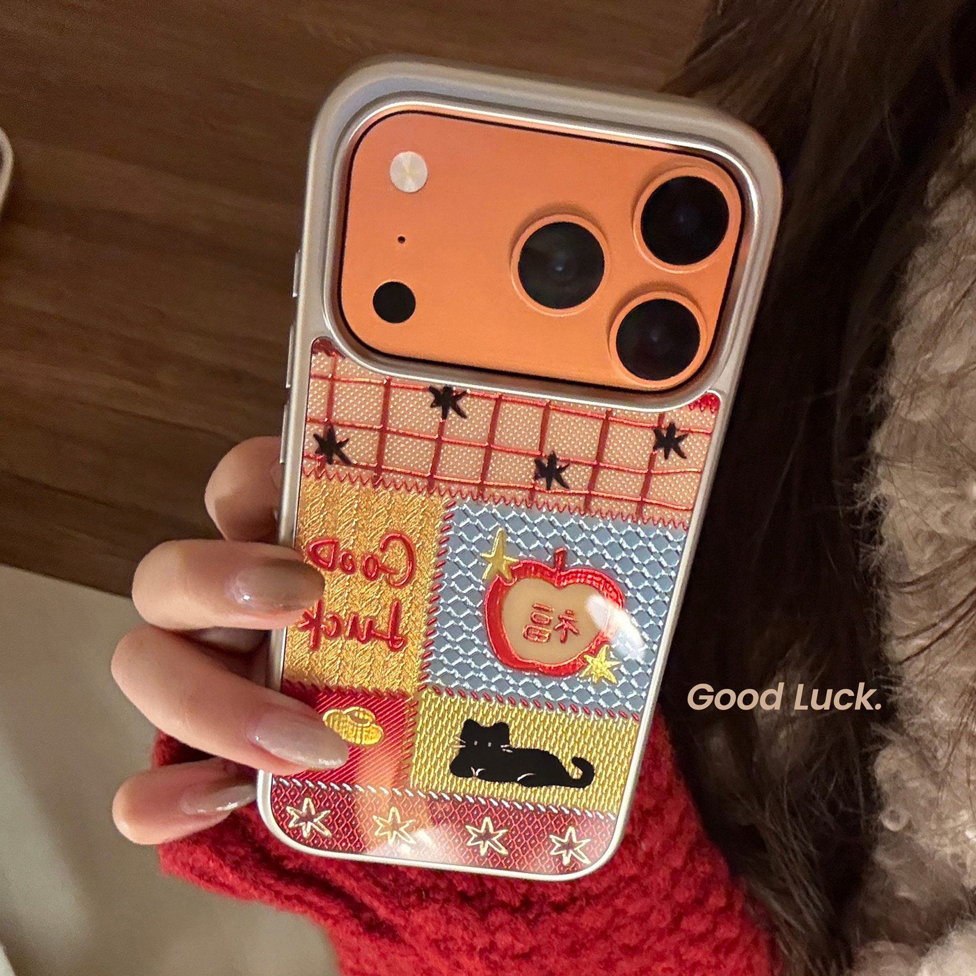 新年福字苹果猫咪卡通鎏金适用苹果17promax手机壳iPhone16pro可爱好看15女生14轻奢高级感13小众12保护套硬