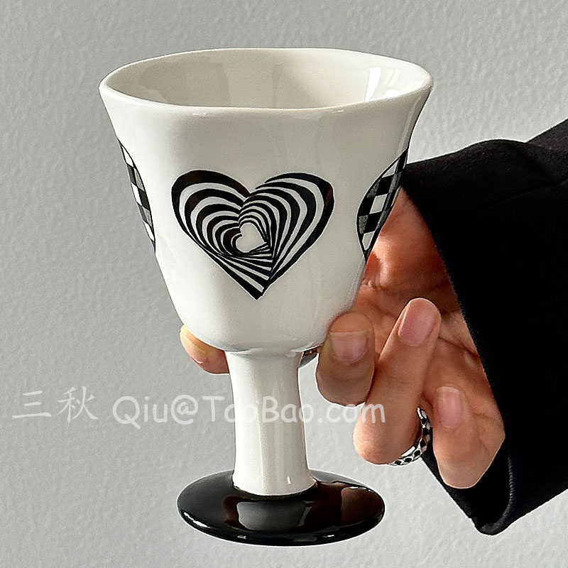 高级感白爱心高脚陶瓷杯异形酒杯
