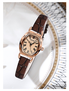 复古酒桶手表女款皮带2025新款轻奢小众女士小巧精致时尚女石英表