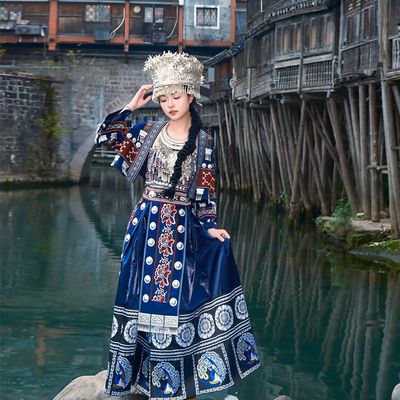 出租侗族少数民族服装舞蹈演出服