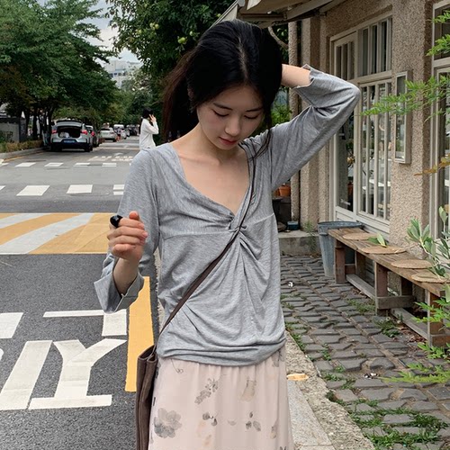 Maybe-baby韩国正品代购 简约纯色V领扭结褶皱宽松亲肤百搭T恤