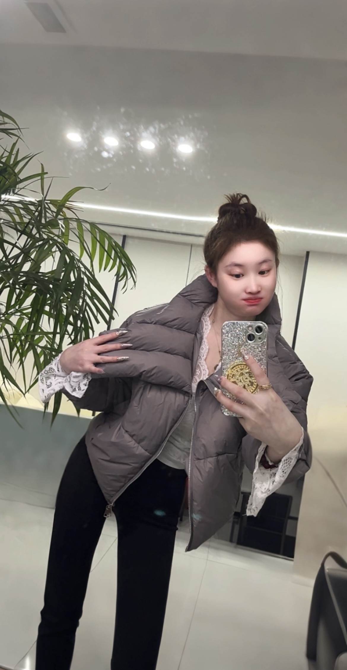 羽绒棉服女冬季新款2024高级感超好看短款小个子轻薄
