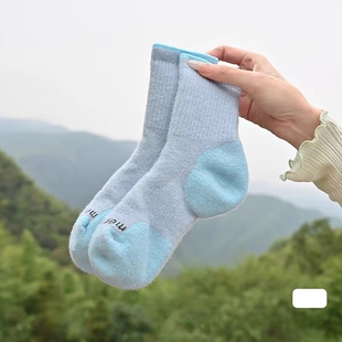 68%美丽奴羊毛袜5双39元 户外中帮徒步袜全毛圈加厚保暖透气 包邮