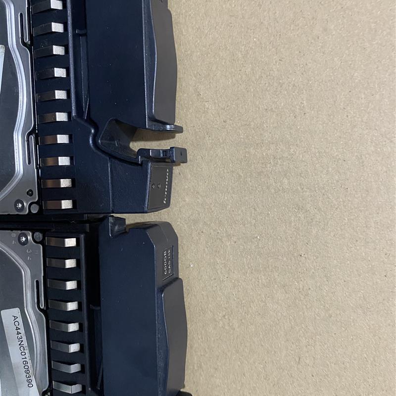 联想 SureSAS112 SureSAS112i 600GB 15K SAS-FC 3.5 9FN066-008