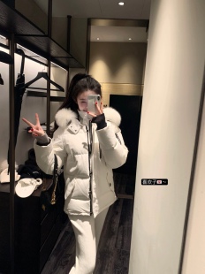 POET WONG【雪宝派克】力推!90白鸭绒定制狐狸毛领三防面料羽绒服