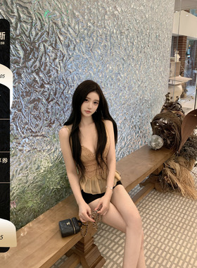 【典藏蕾丝】完全女神 如艺术品般精致 重工水溶蕾丝V领收腰上衣