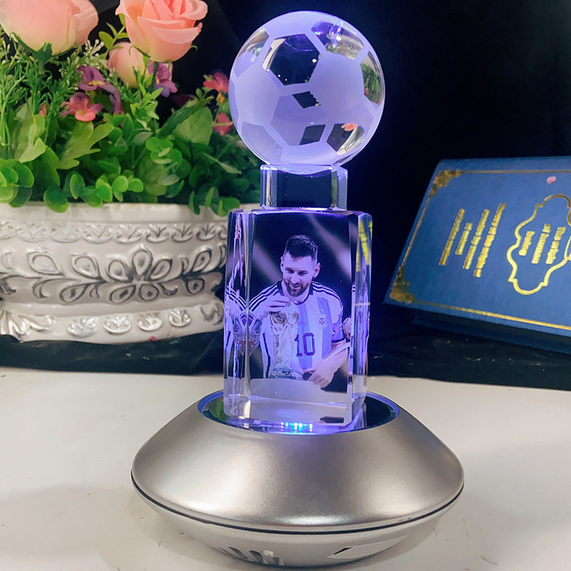 球迷必选的生日礼物水晶手办梅西
