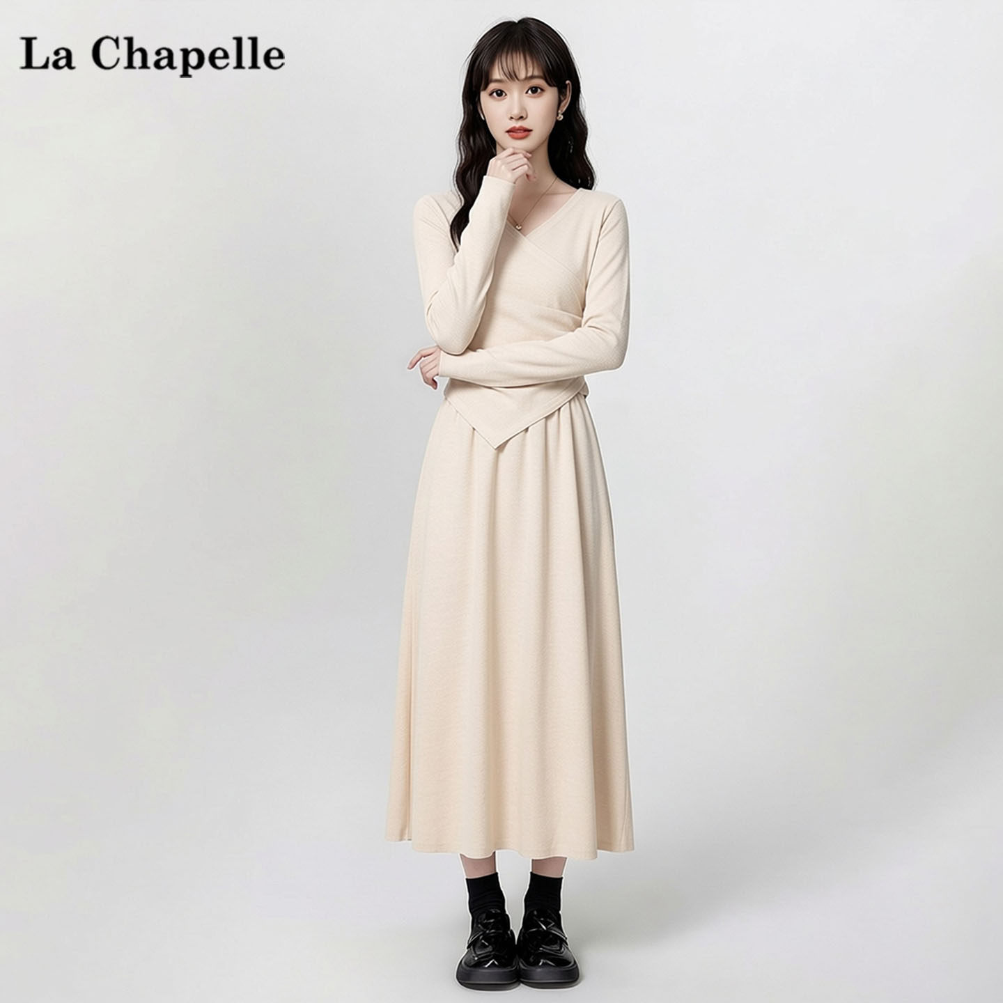 拉夏贝尔2025年冬季修身V领不规则长袖上衣女高腰半身裙两件套装,女装/女士精品,大码内搭,淘宝优惠券,粉丝福利购,淘宝优惠卷