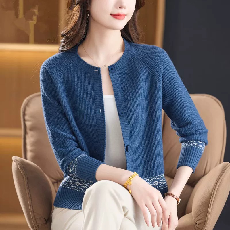 时尚气质提花针织开衫女春秋新款妈妈宽松短款毛衣外套圆领外穿