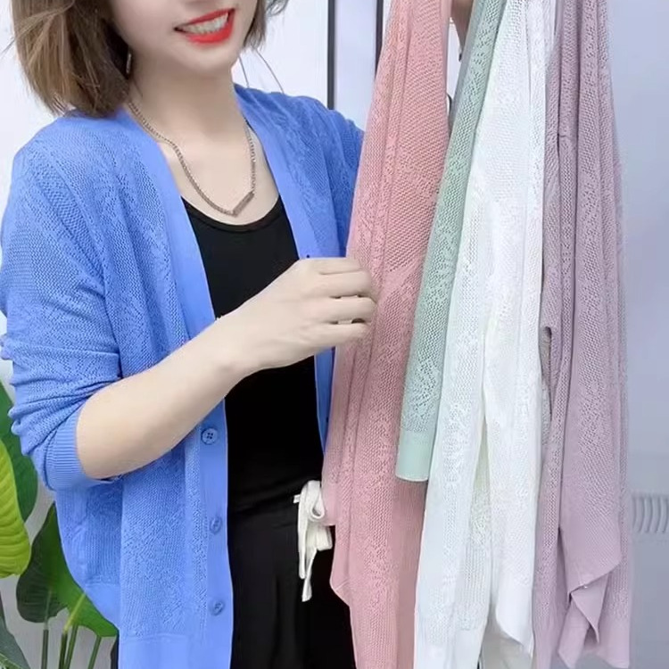 夏季薄款短款防晒开衫外搭针织空调衫女宽松曲珠冰丝长袖披肩上衣
