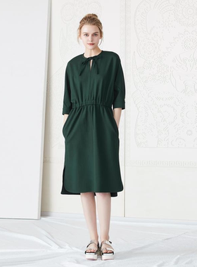 宽松大廓形墨绿色连肩袖小圆裙摆弹力松紧收腰连衣裙-森郁