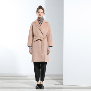 嫁东风 大衣 杏粉色纯羊毛水波纹双面呢系腰带中长款