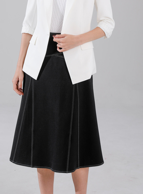 谷波 黑色斜纹压线立体拼接A字半身裙