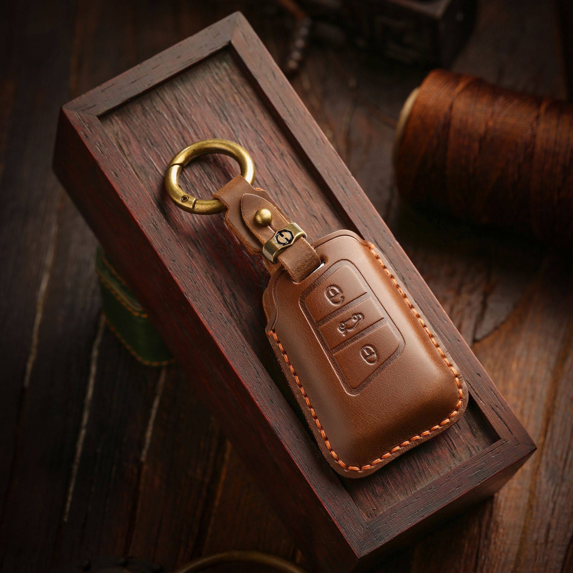 适用于大众钥匙套真皮新款速腾迈腾朗逸途观L帕萨特汽车钥匙包壳