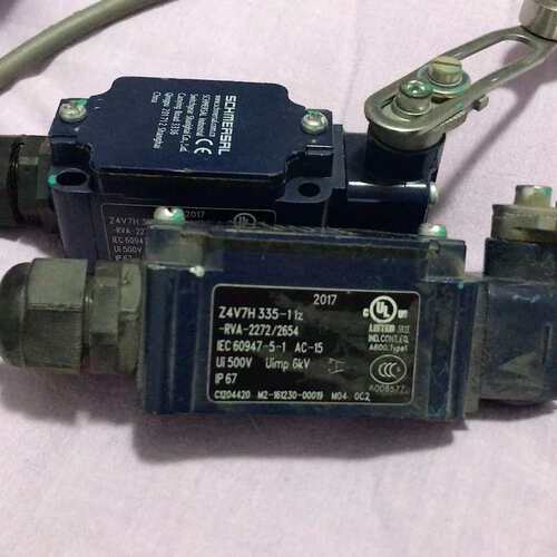 {议价}施迈赛限位开关Z4V735-11Z