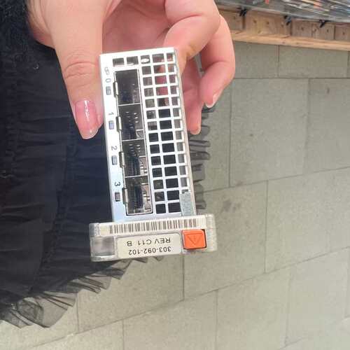 {议价}303-235-101B EMC 8GB IO卡 模块 3