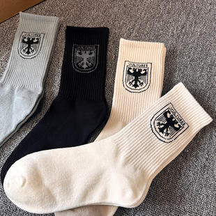 24春夏新款 恶搞侃爷秃鹫限定盾牌中筒袜子潮袜男女运动长袜kanye