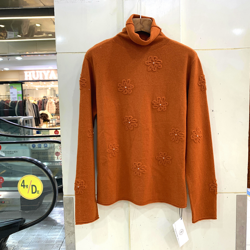 392-8113 钉珠立体刺绣盘花朵高领休闲减龄百搭羊毛衫毛衣欧货冬