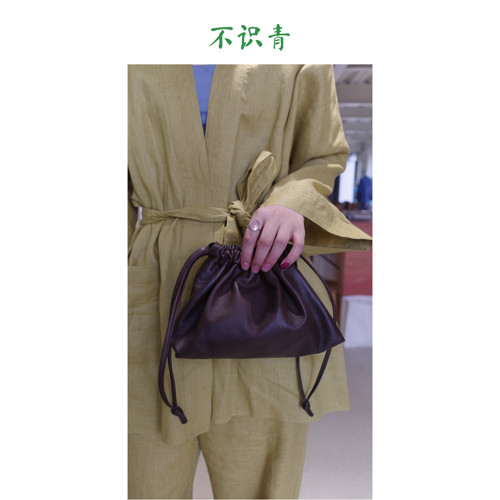 不识青 NEBA极简主义通勤风包包 直播间专拍链接 默认微瑕NO 退换