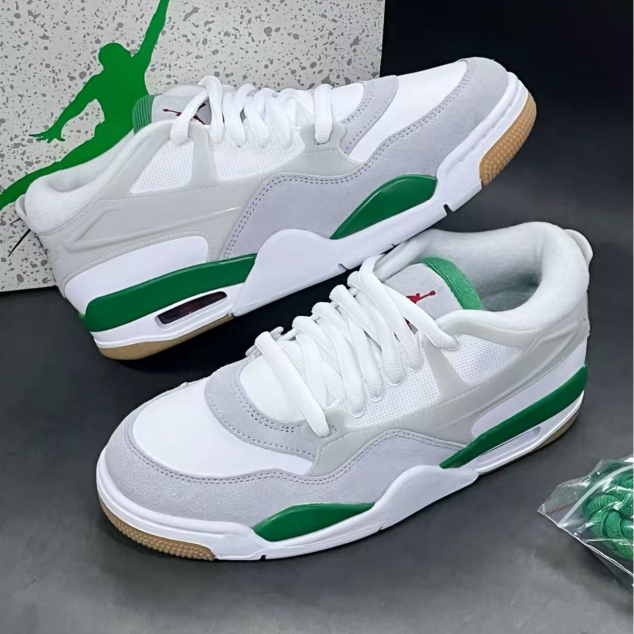 NIKE/耐克 AIR Jordan 4 RM 白绿 低帮复古休闲板鞋 FQ7939-103