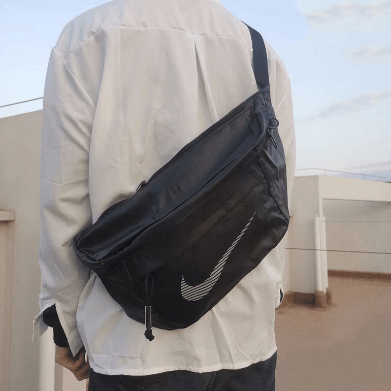 NIKE/耐克耐克 运动防水男女胸包百搭休闲大斜挎单肩包DB4697-010