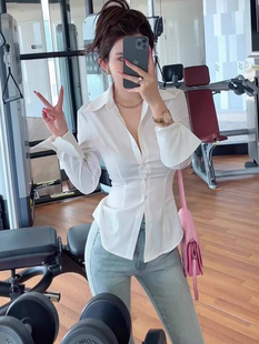 设计感小众收腰显瘦法式 女2026年新款 别致上衣潮 春装 醋酸缎面衬衫