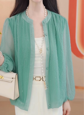 洋气绿色薄款开衫外搭衬衫女2026春夏季新款时尚百搭防晒外套上衣
