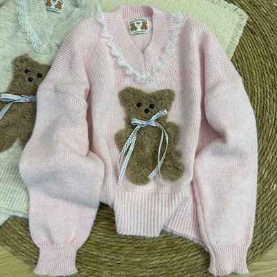 可爱小熊甜美风蕾丝边V领毛衣