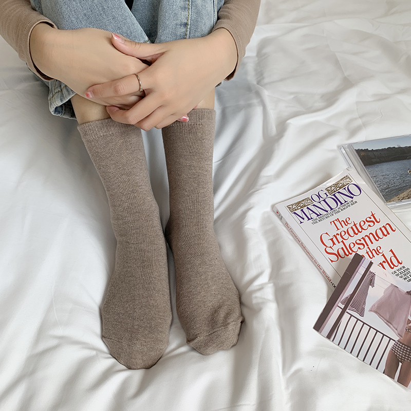 纯色女棉袜ETNA透气中筒袜子