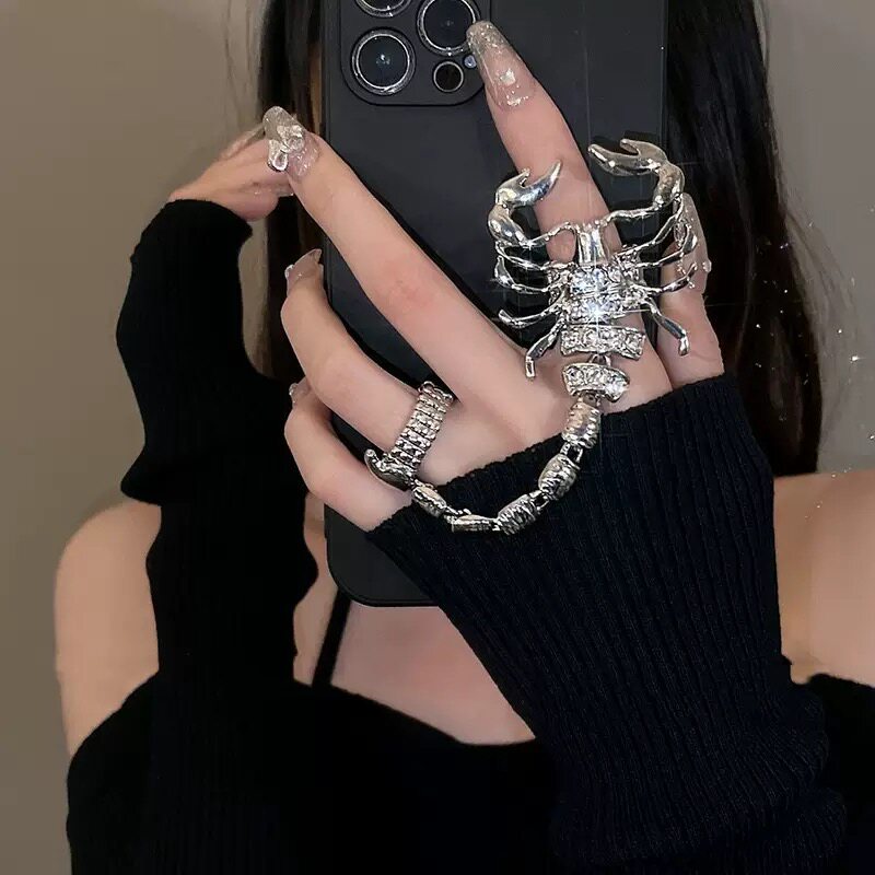 创意蝎子连指链条戒指女欧美辣妹亚文化朋克风小众高颜值指环配饰