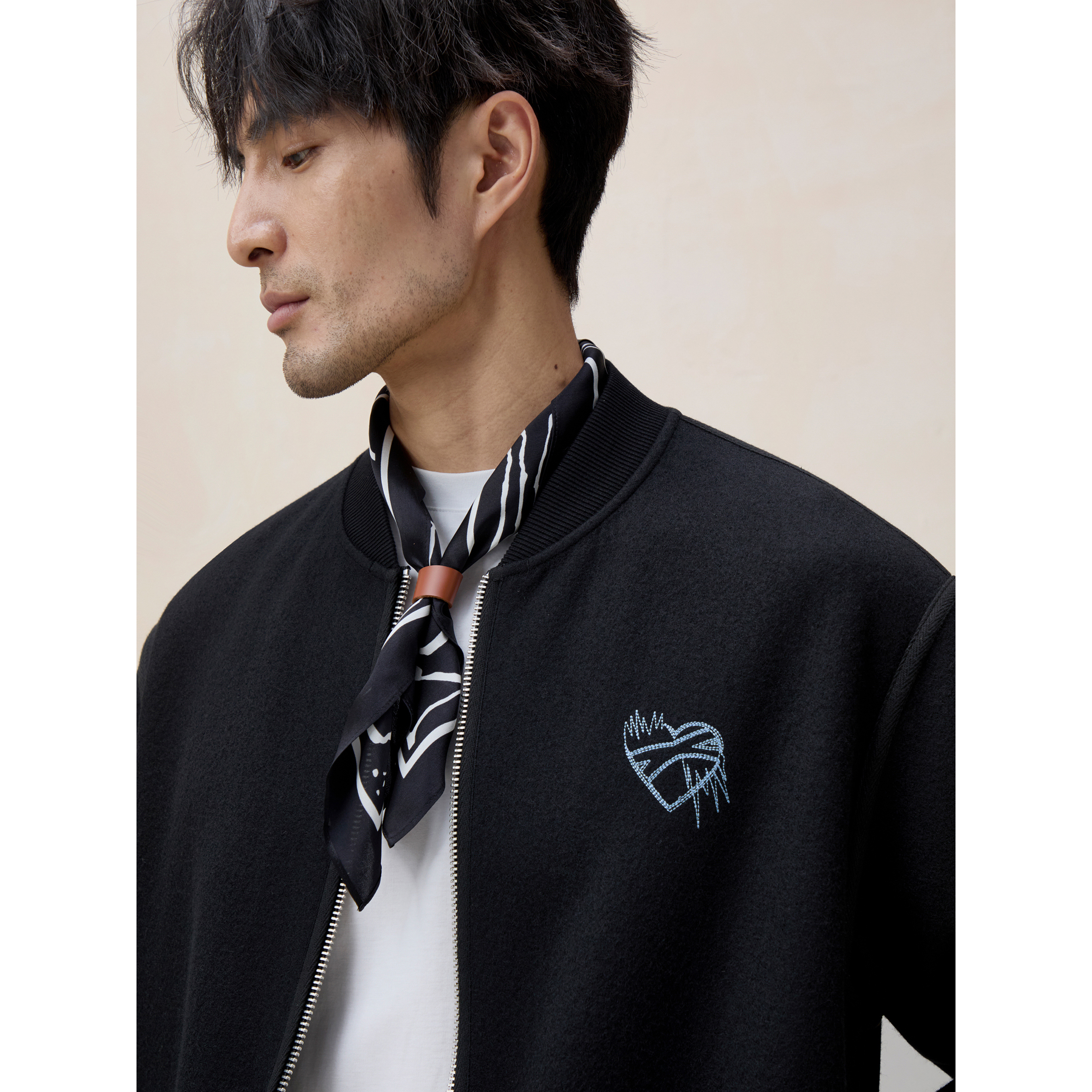 lezora爱心刺绣羊毛飞行员夹克