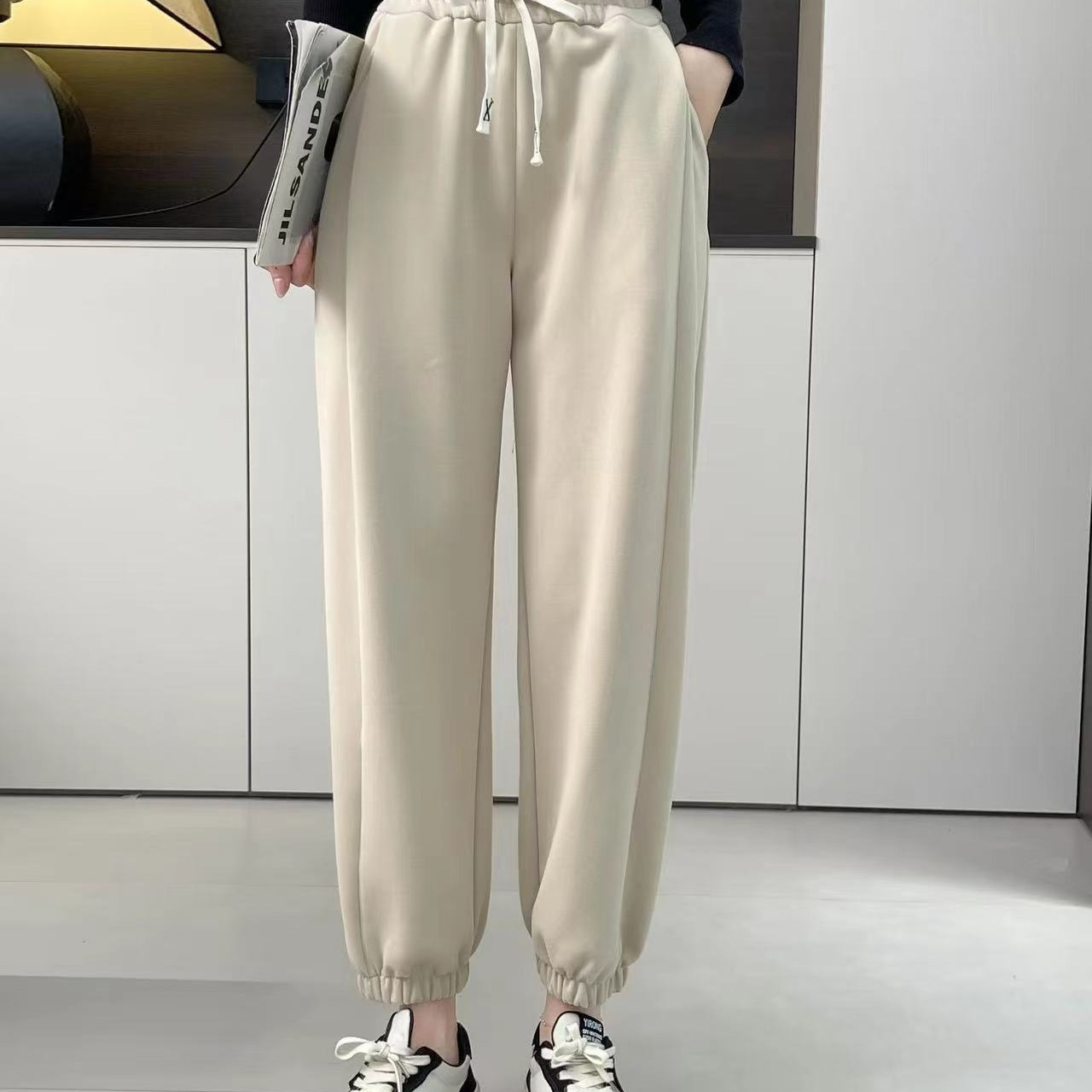 秋款新款卫裤女宽松休闲学院风松紧腰长裤亲肤加厚裤子时尚显瘦