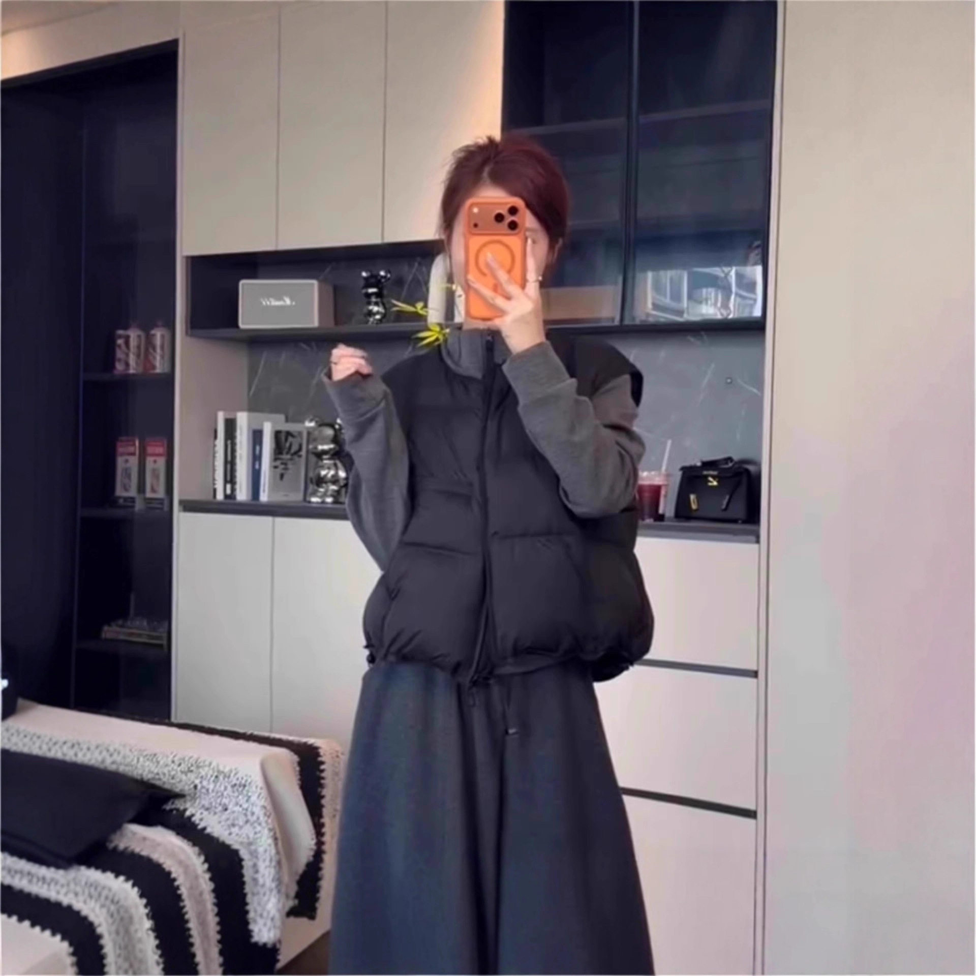 白鸭绒羽绒马甲女短款背心秋冬新款2025宽松感小个子坎肩外穿