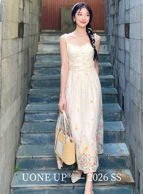UONE-繁花似锦度假风重工艺刺绣打揽显瘦连衣裙