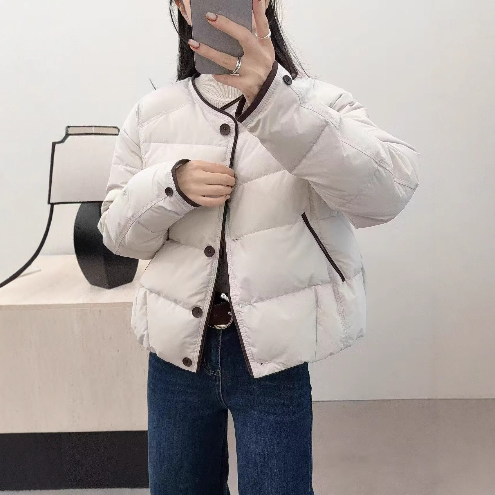 韩版短款羽绒服女2025新款蓝色圆领宽松简约小个子保暖面包服外套