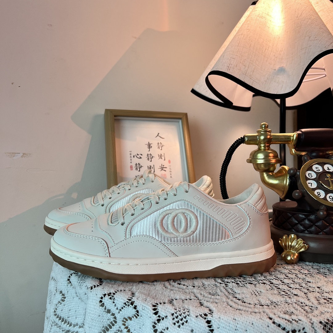 2025新款小白鞋男女同款休闲板鞋
