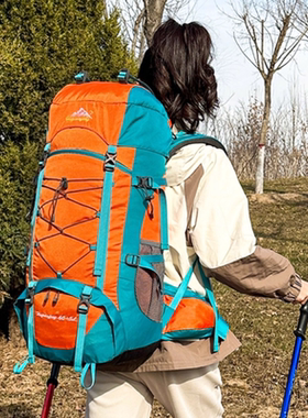 新款户外登山包男65L大容量轻便防水专业徒步露营旅行双肩背包女