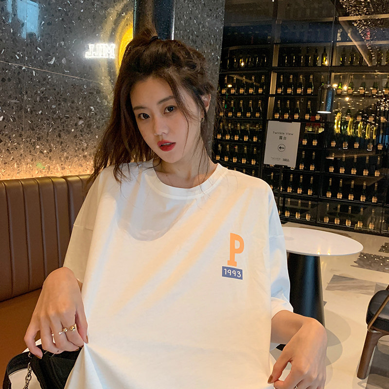 Real shot short sleeve T-shirt girl