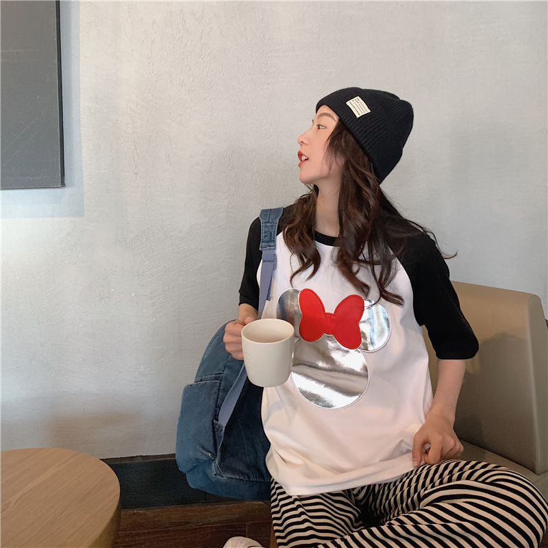 Real shot of summer new short sleeve T-shirt with undergarment cartoon half sleeve fashion