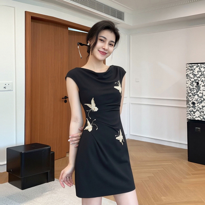 2026夏季新款气质时尚高腰裙中式复古法式修身显瘦连衣裙D4888