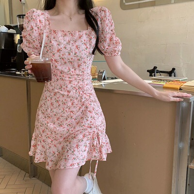 碎花裙2023新款夏季甜美气质小裙子显瘦小个子方领短袖连衣裙女装