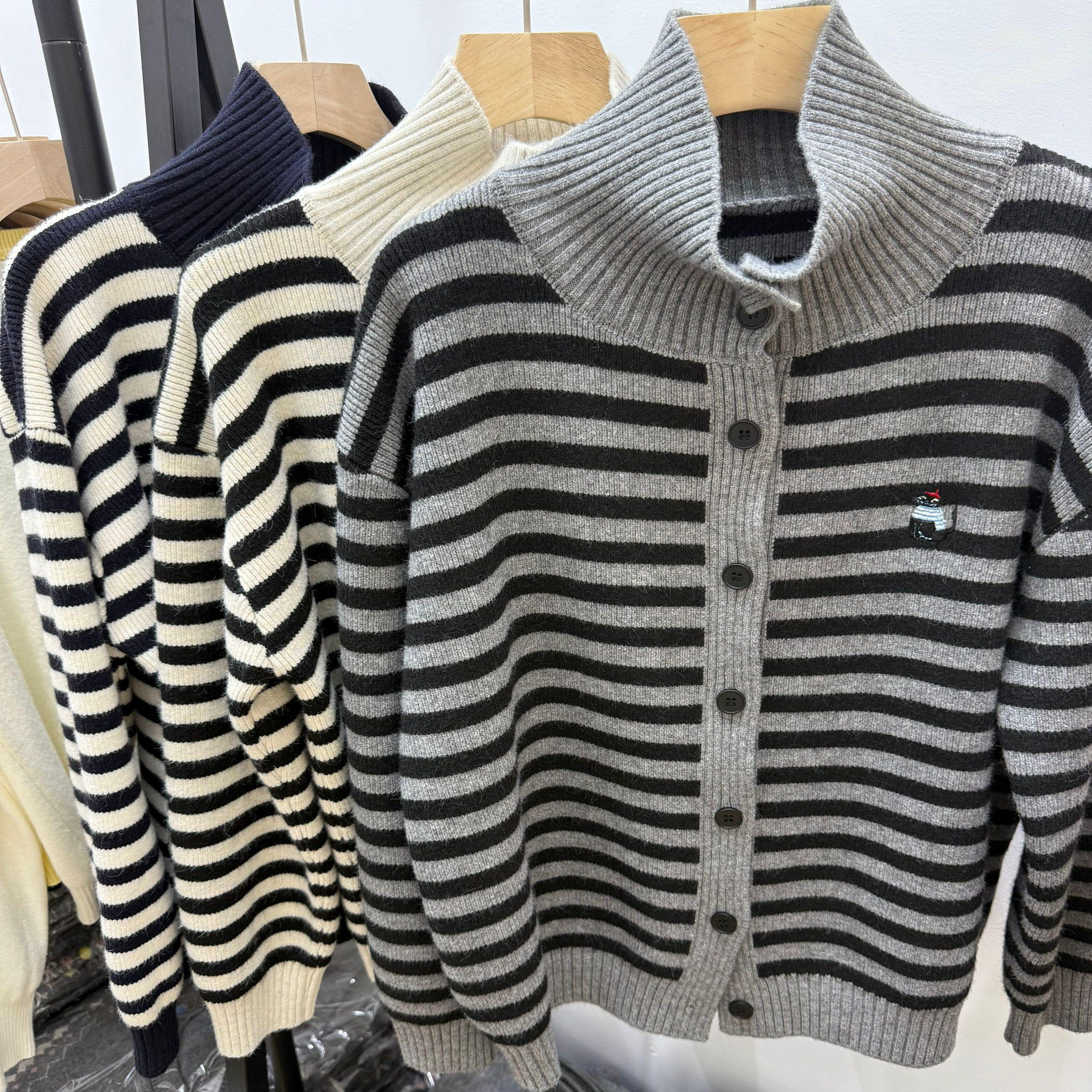 2025新款高领撞色条纹毛针织衫