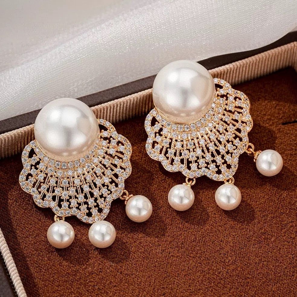 时尚精致微镶锆石扇形花叶耳环通勤款轻奢高级感国风优雅珍珠耳饰,饰品/流行首饰/时尚饰品新,耳环,淘宝优惠券,粉丝福利购,淘宝优惠卷