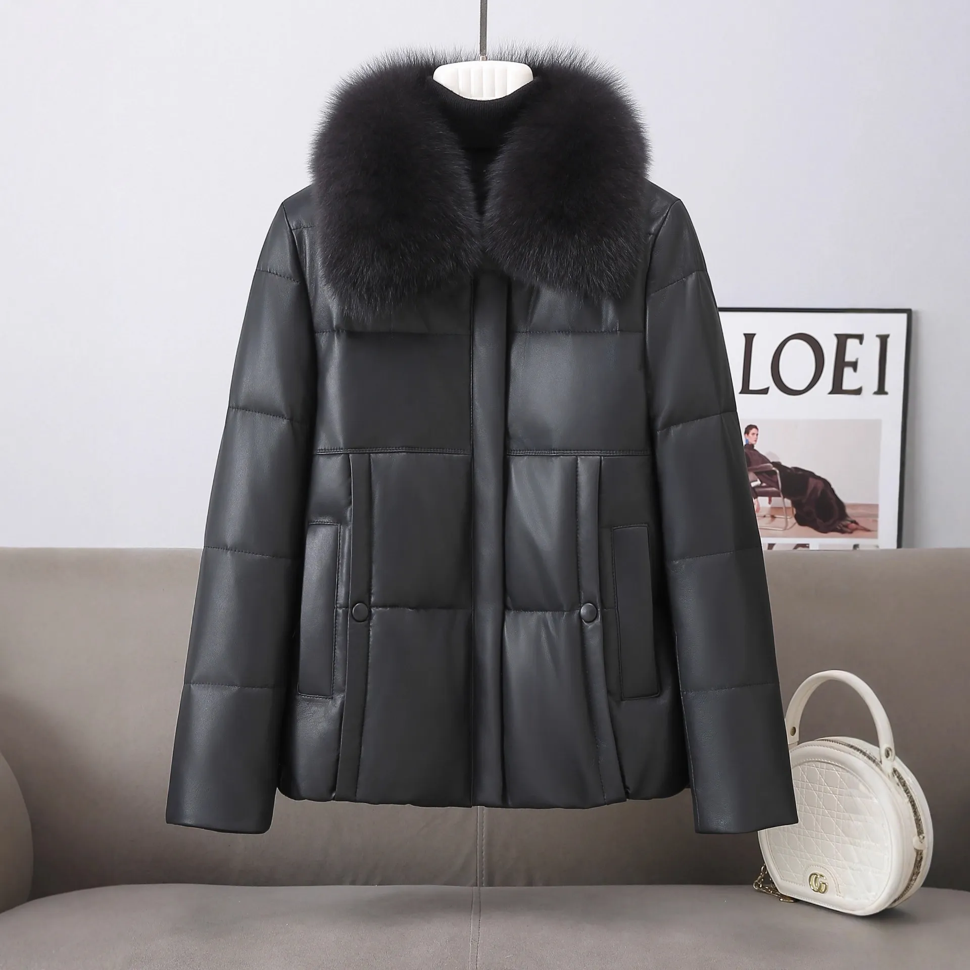 2025新款真皮羽绒服女短款海宁妈妈皮衣外套狐狸毛领绵羊皮大码