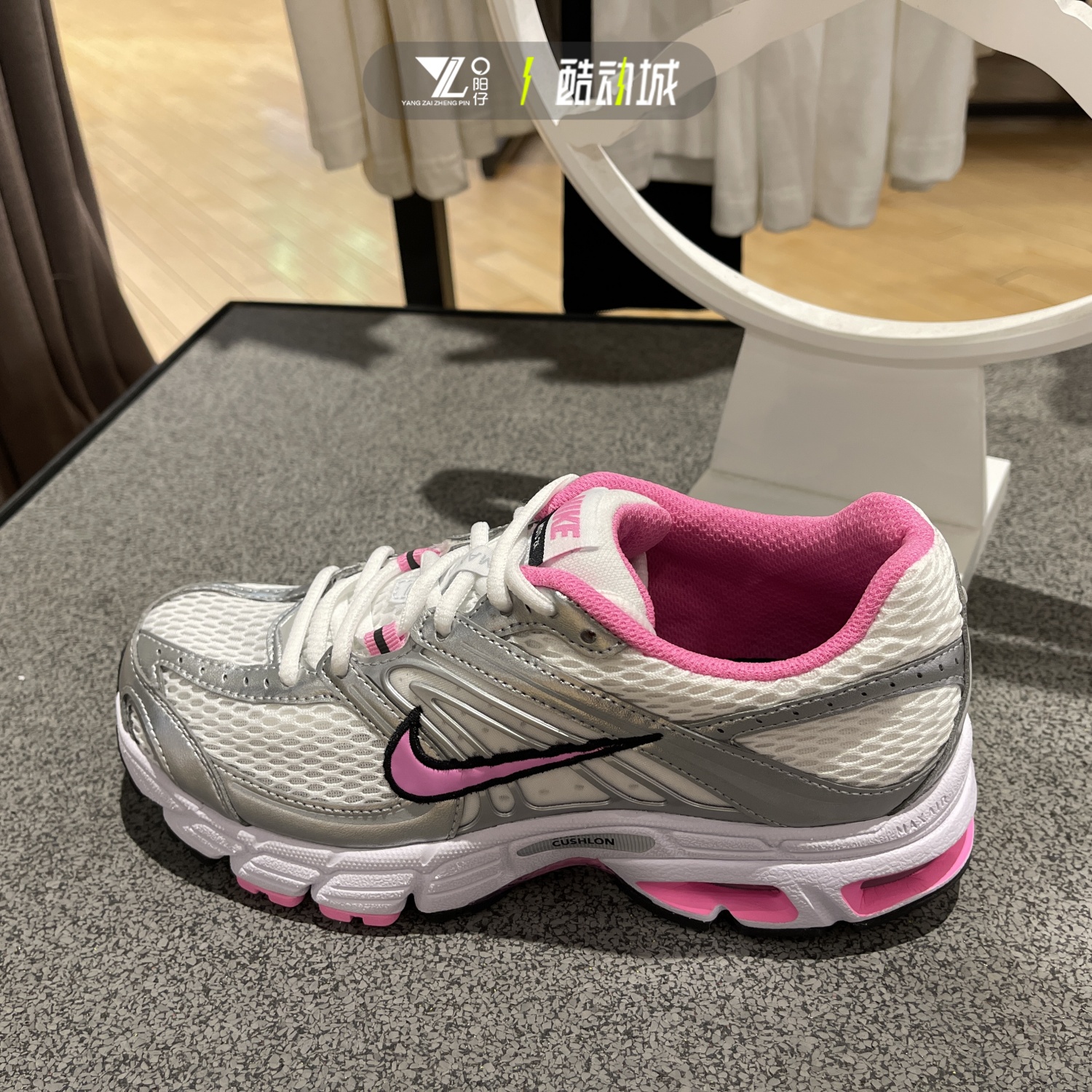 专柜正品耐克女子简约运动鞋跑鞋